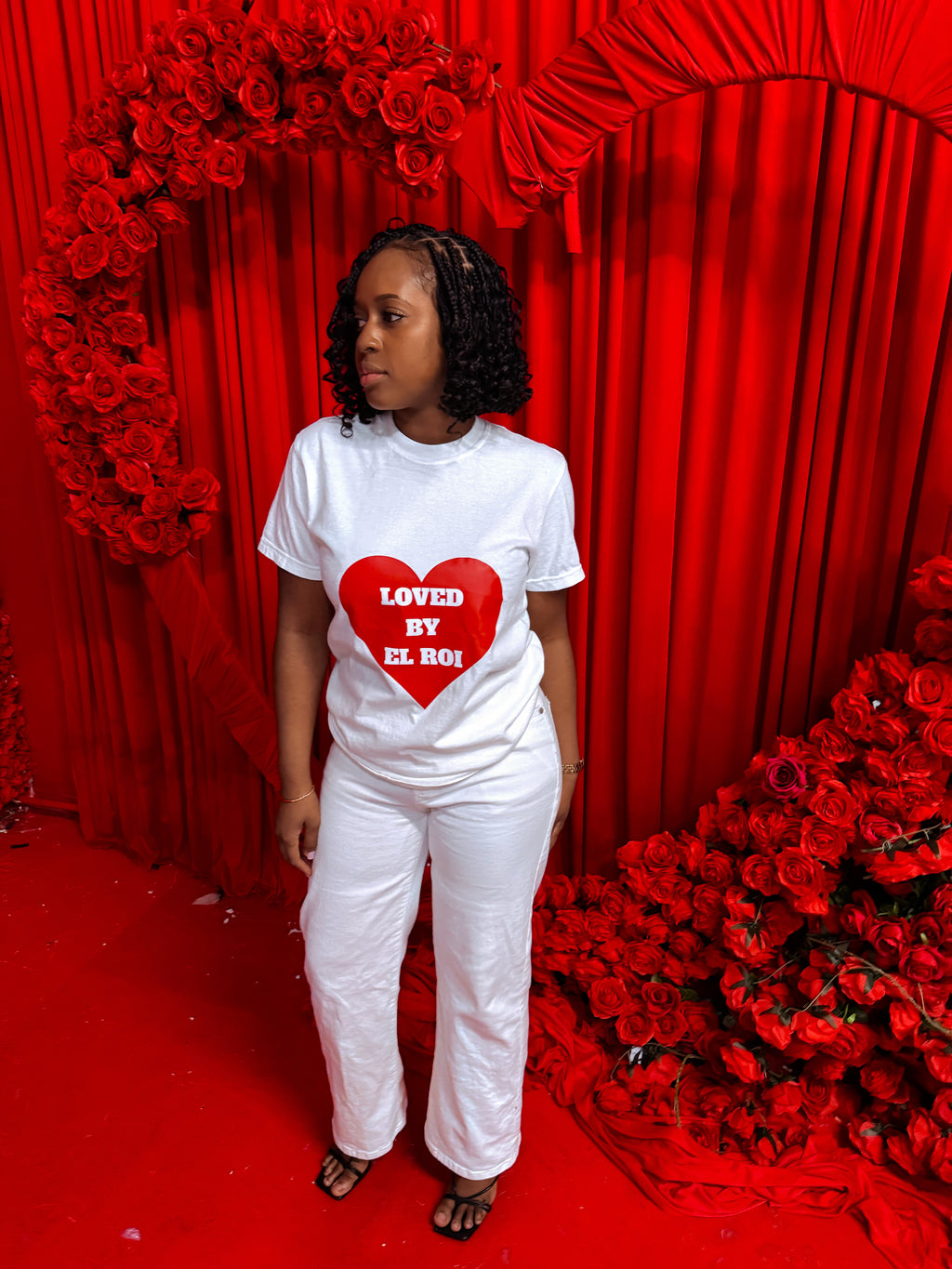 Loved by EL ROI heavyweight t-shirt